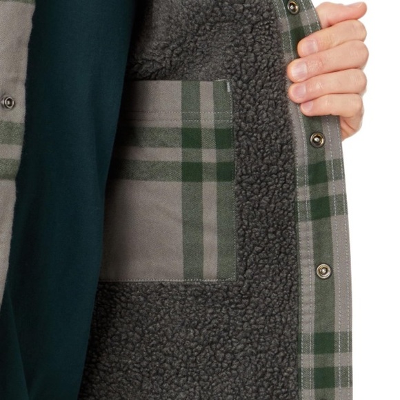 NWT Carhartt Relaxed Fit Flannel Sherpa-Lined Shirt Jacket - Picture 3 of 4